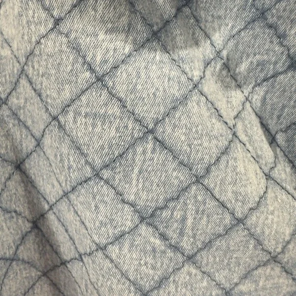 Doe & Rae Denim Look Quilted Shacket with Floral Lining | Women's M | NWOT - Picture 7 of 12